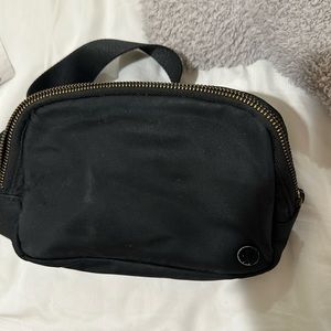 lululemon belt bag